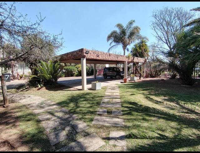 4 BEDROOM HOUSE FOR SALE IN WITFIELD